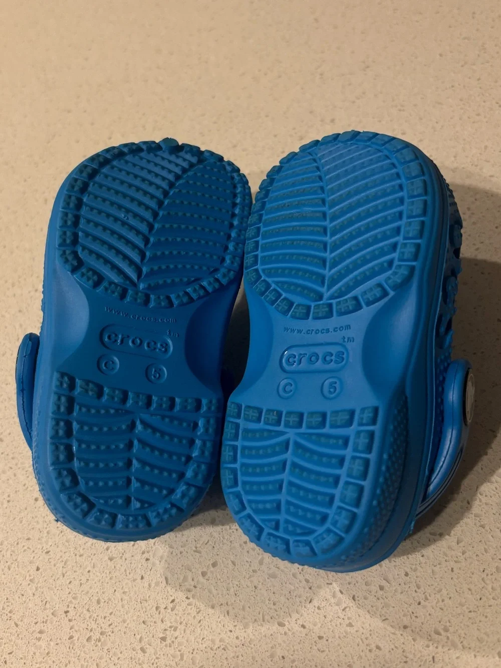 CROCS Kids Classic Clog in Bright Blue